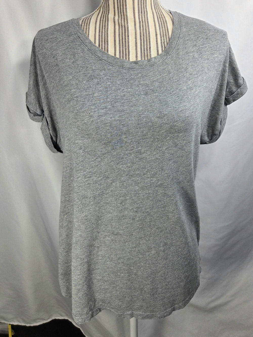 a new day Grey Cuffed Sleeves Short Sleeve Cotton Blend Tee Shirt Size Medium